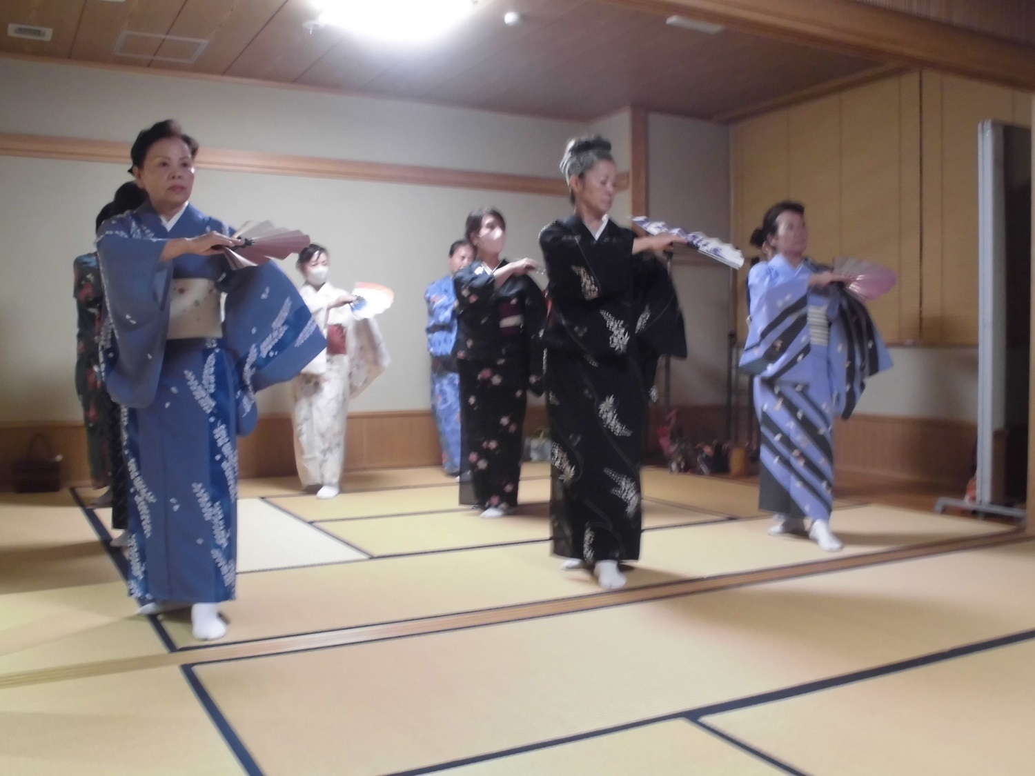 日舞.JPG