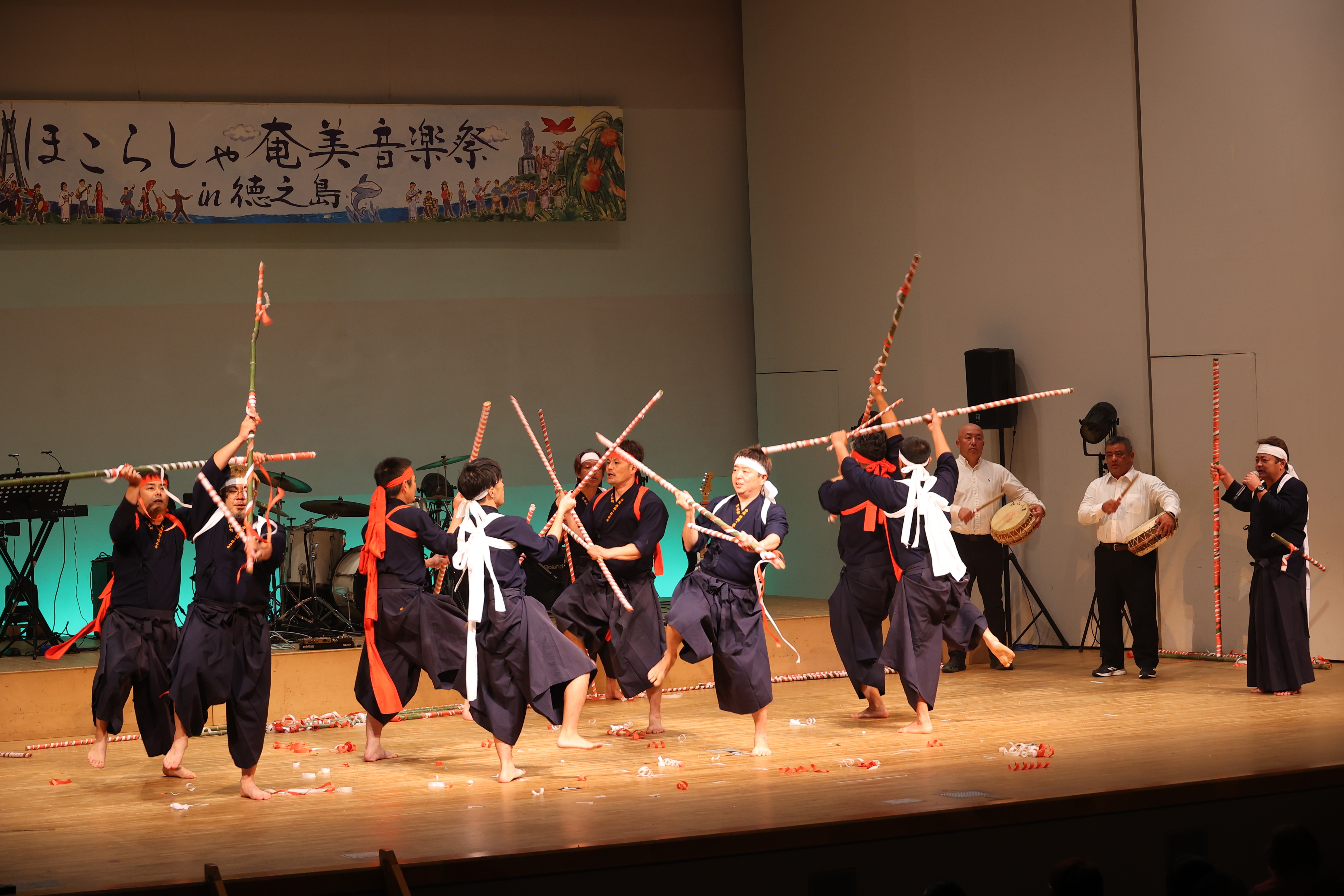 8伊仙町西伊仙東棒踊り保存会2.JPG
