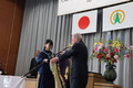 6校旗返納.JPG